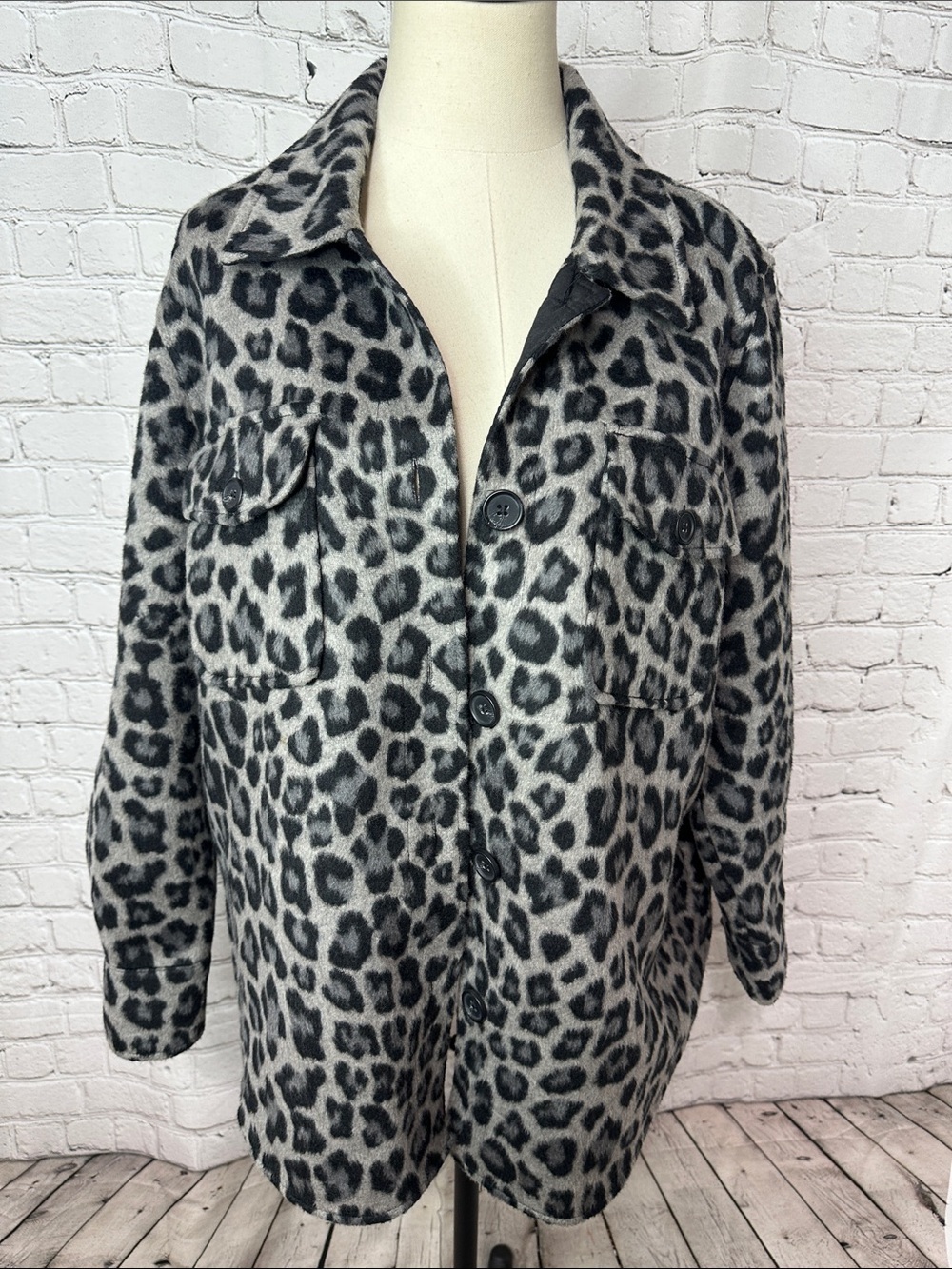 Tribal Jeans Gray Black Leopard Print Button Front Shacket Jacket Women’s XL